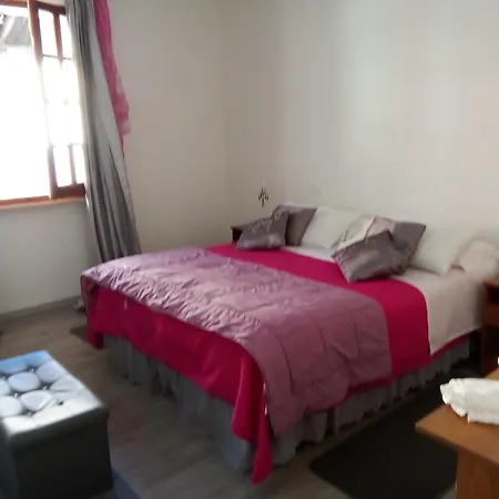 Homestay Double Room, Shared Bathroom Olbia