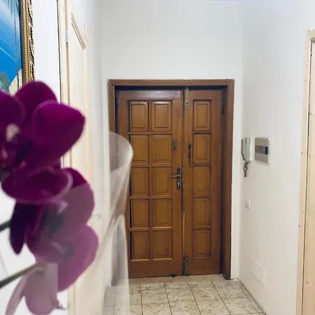 Homestay Double Room, Shared Bathroom *